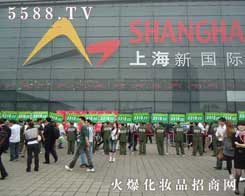 �𱬵ľ������𱬵ĈF(tu��n)�