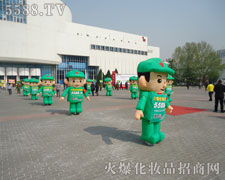 ��ͨ��ģ�������L(f��ng)���ˣ��P(y��ng)���h(yu��n)����