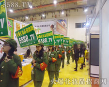 �Gɫ܊�b�����(du��)��Ӣ�˲��l(f��)�������C��