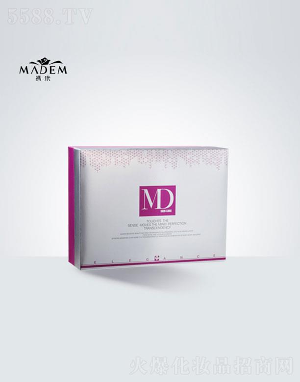 �M��͸���A��