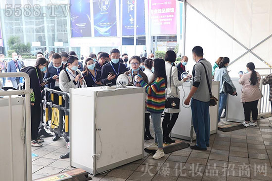 ����ʢ�����س��������44�óɶ����I(y��)���[��ʢ���_Ļ