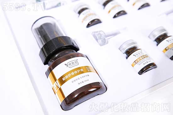 卿碧泉賦顏舒緩修護(hù)套 卿碧泉賦顏舒緩修護(hù)套