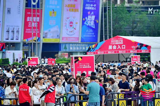 ��47�óɶ����I(y��)���[���ڳɶ����o(j��)�����H��չ���ĈA�M�]Ļ